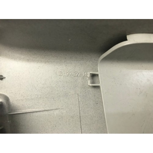 Накладка задней стойки правая Opel Zafira B 2005-2011 13129322